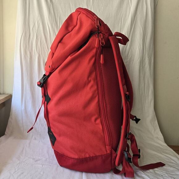 New Era Red Nylon Backpack Rucksack - Picture 2 of 8